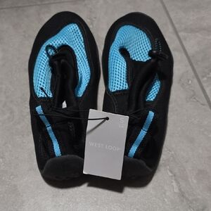 West Loop Women's Aqua and Black Water Shoes